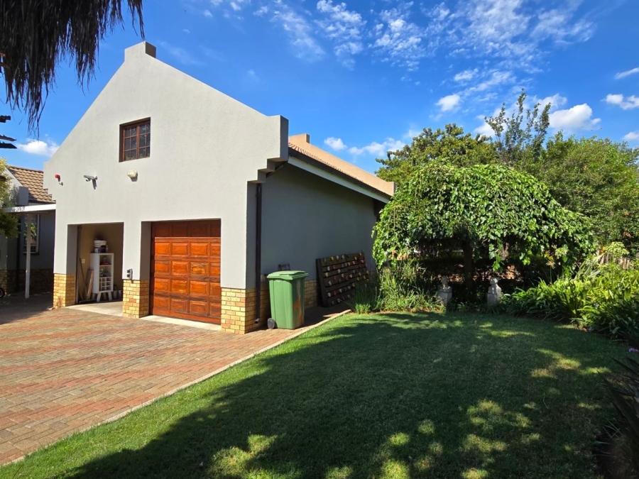 3 Bedroom Property for Sale in Vaalpark Free State